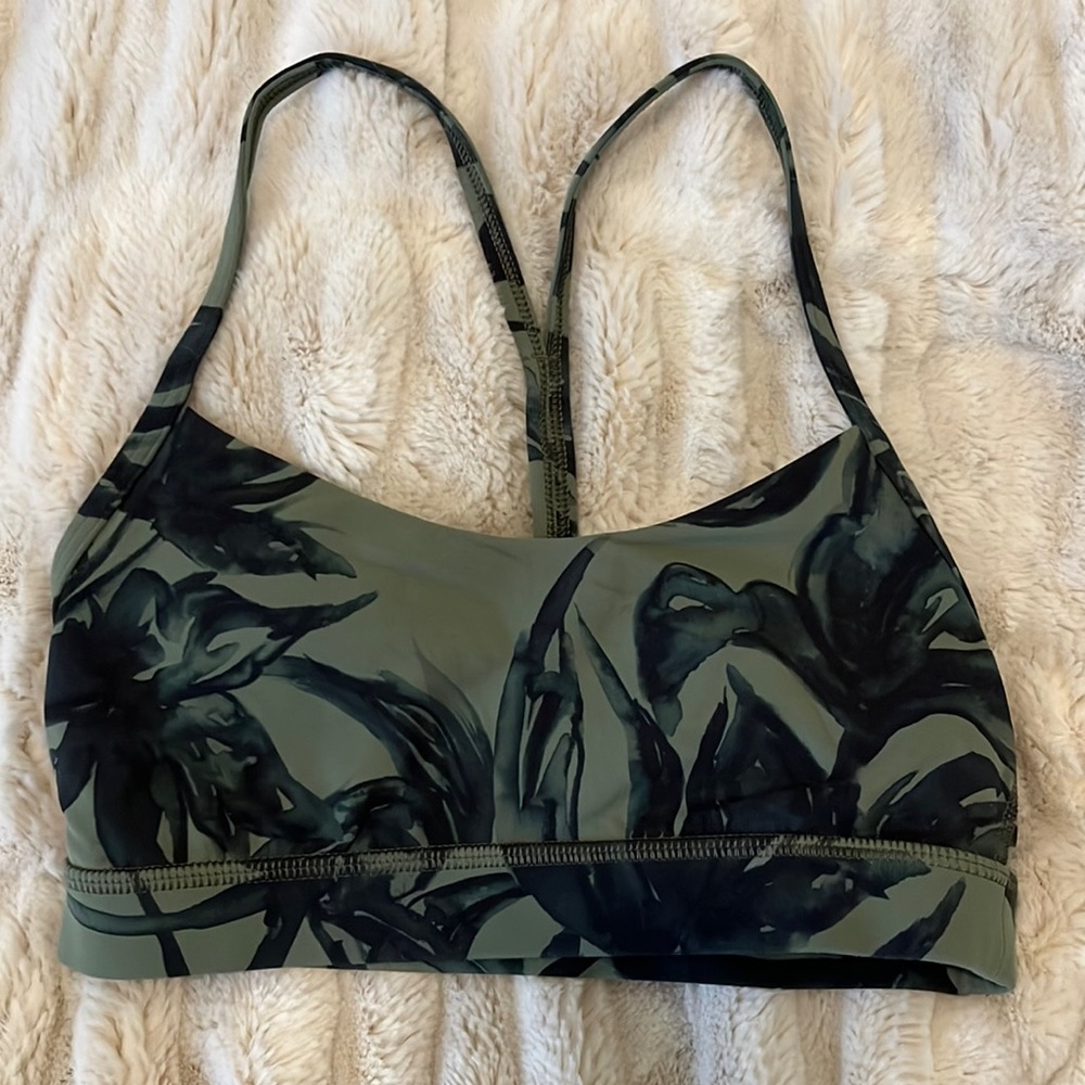 Lululemon Flow Y Sports Bra Size 4
